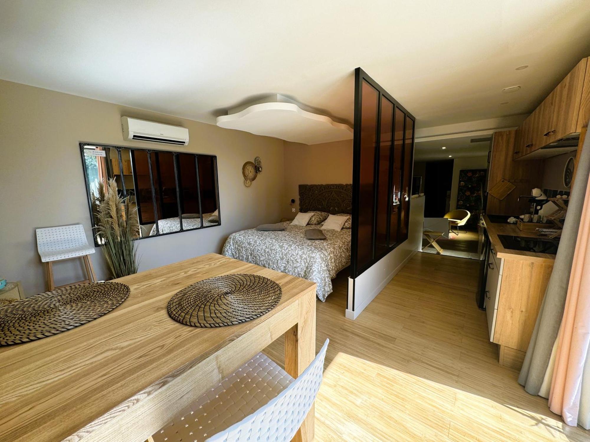Le Dix - Classic Room - Vallabrix Proche Uzes Buitenkant foto