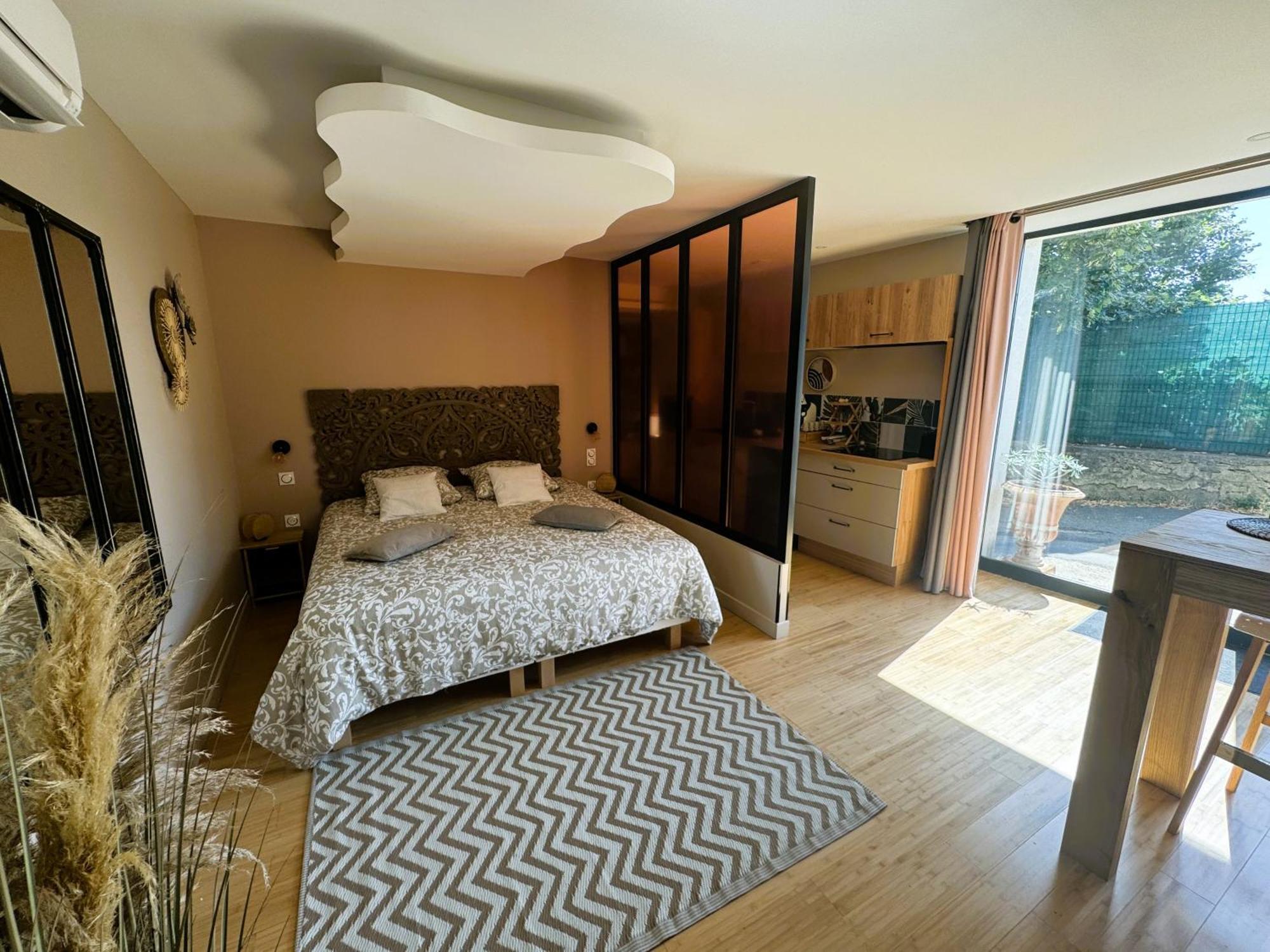 Le Dix - Classic Room - Vallabrix Proche Uzes Buitenkant foto