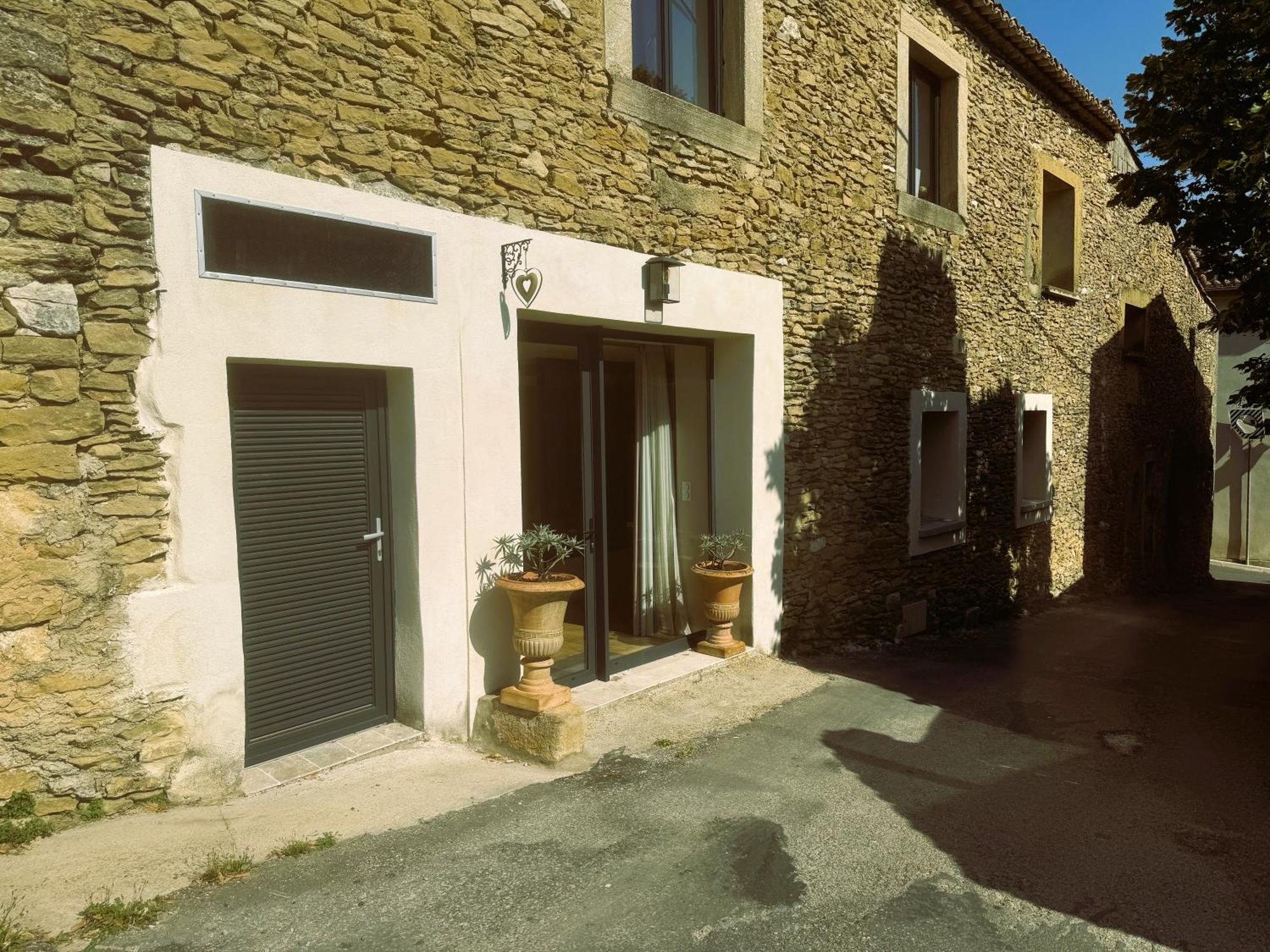 Le Dix - Classic Room - Vallabrix Proche Uzes Buitenkant foto